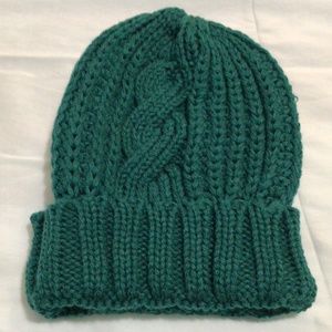 NWOT NYC Underground green knitted beanie